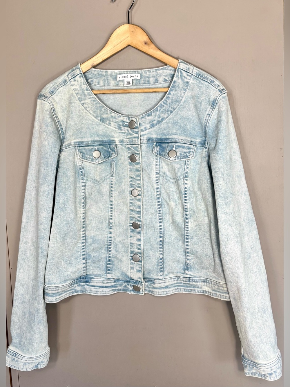 TRIBAL NWT Light Wash Jean Jacket